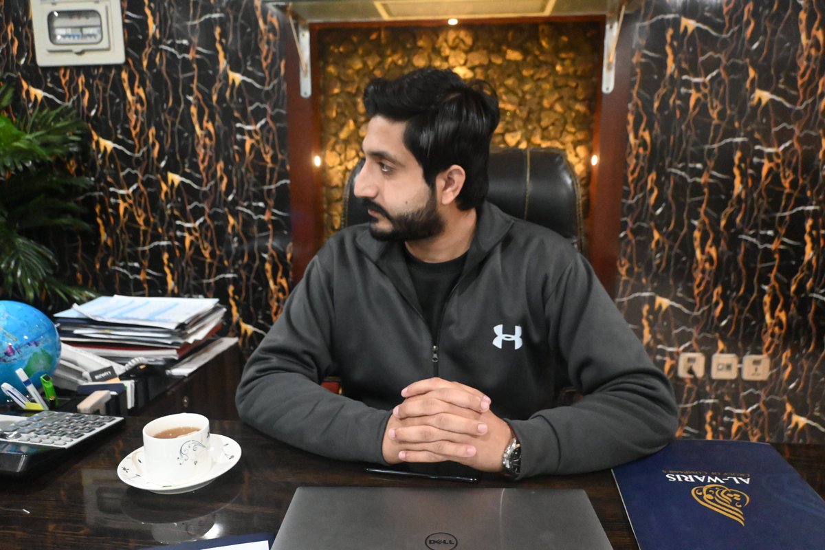 rajakhayyam8055's tweet image. "Briefing the sales team on new strategies."

#rajakhayyam #AlWaris #Alwarisgoc #alwarisgroupofcompanies #MEETING #Leader #company #success #BahriaTown #Rawalpindi #teamwork #realestate #properties #realtors