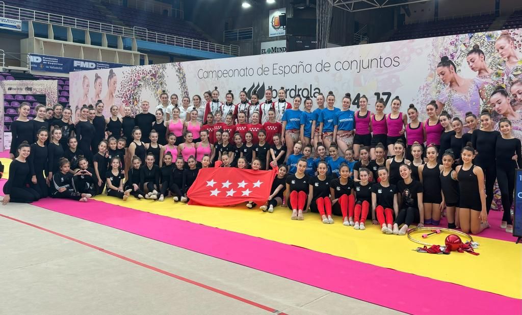 GimnasiaFm's tweet photo. La delegación Madrileña ya está en Valladolid. 
Cto. de ESPAÑA de CONJUNTOS #GR 2024
 
Os deseamos mucha suerte y que podáis demostrar el gran trabajo realizado durante todos estos meses.🍀🍀🍀

VAMOS MADRID!!!!🔝🔝
@deportecmadrid https://t.co/c1BzIMXqNP