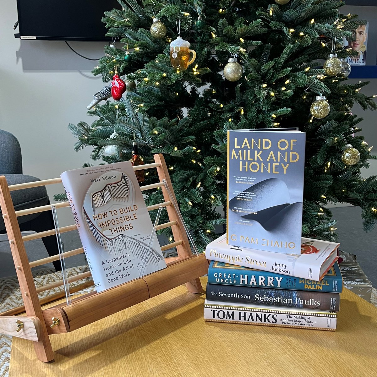 HutchHeinemann's tweet photo. 🎄CHRISTMAS GIVEAWAY ALERT🎄

We are delighted to give away this Christmas book bundle including a limited edition hand made book stand by carpenter and author Mark Ellison. 

For a chance to win the book stand and all of the books pictured below, retweet this post and follow us! https://t.co/U1GmtxUDeH