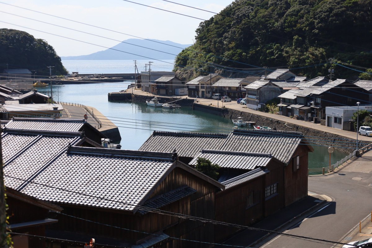 hatahata_shots's tweet photo. 的山大島 (あづちおおしま)
捕鯨で栄えた海辺の暮らし https://t.co/5PFvNQGQ7i
