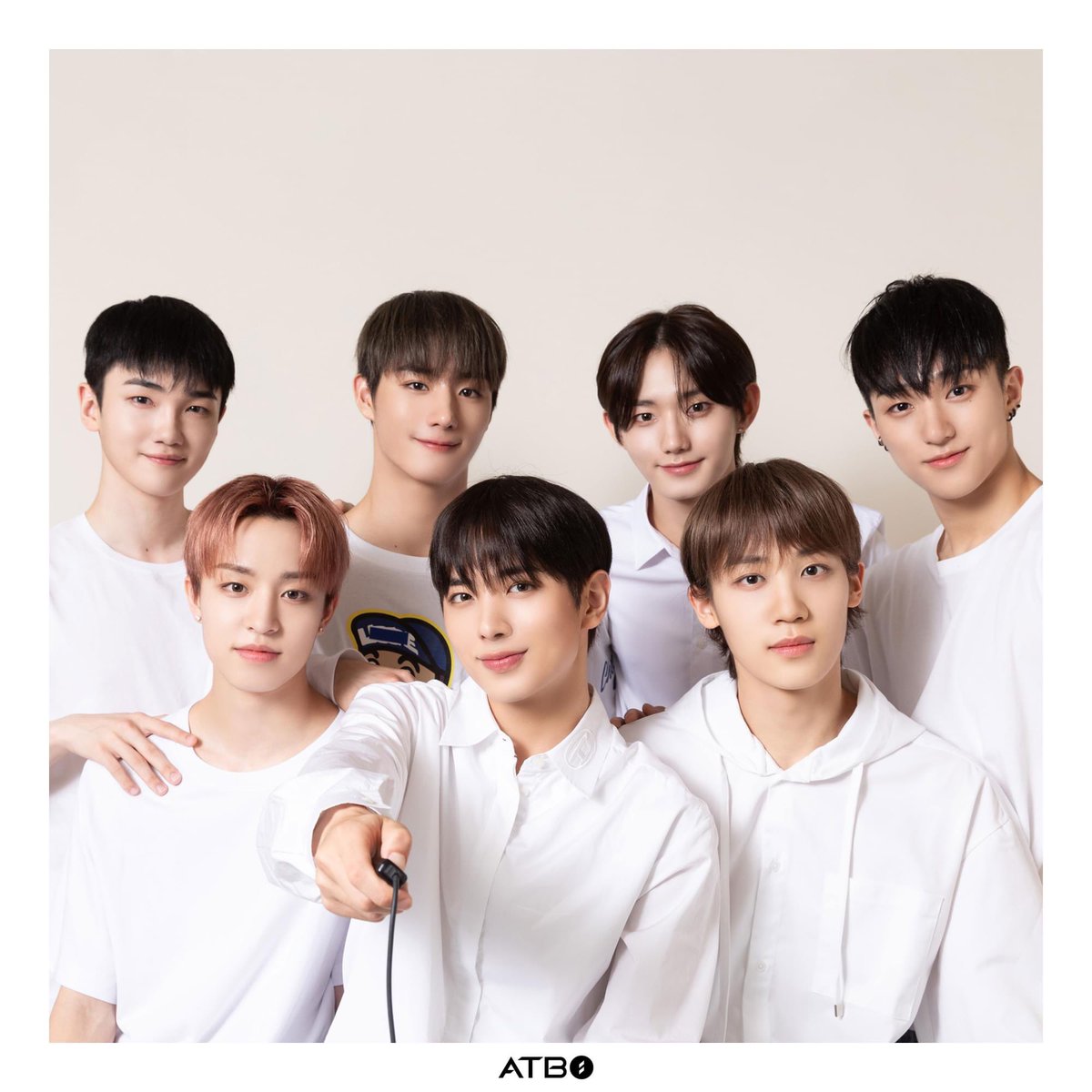 dd0127_dd's tweet photo. I wanna tell about ATBO for a little bit for new BOATs and also non-fans who wanna know about our boys, ATBO

ATBO is a boy group under IST entertainment. ATBO was formed through survival called “THE ORIGIN A, B or What?” and debuted on July 27, 2022. 

ATBO means ‘AT' the 'B'eginning of 'O'riginality.

Fandom name - BOAT (보트)

Members of “ATBO”
⁃Oh Junseok (Leader, 030303)
⁃Ryu Junmin (030405)
⁃Bae Hyunjun (030606)
⁃Seok Rakwon (031114)
⁃Jeong Seunghwan (040127)
⁃Kim Yeonkyu (040503)
⁃Wonbin (040701)

1st Mini Album - The Beginning : 開花
2nd Mini Album - The Beginning : 始作
3rd Mini Album - The Beginning : 飛上
1st Single Album - MUST HAVE

#ATBO #에이티비오 

_____

you can ask me anytime through dm when you wanna know something about ATBO.
