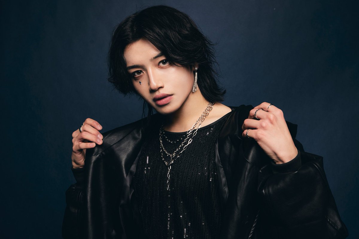 ALLIN_JPN's tweet photo. ꉂꉂ📣第1弾メンバーアー写公開🪙

➤KAZUMA-カズマ-
メインボーカル＆リーダー
@ALLIN_KAZUMA 

➤JUHIRO-ジュヒロ-
グループ最年少
@ALLIN_JUHIRO 

このポストの
RP数🔄(引用含む)➕いいね♥️が
計1500で第2弾メンバーアー写解禁！

#ALLIN #UNTAMED #オルイン https://t.co/gl1QDxXZbg