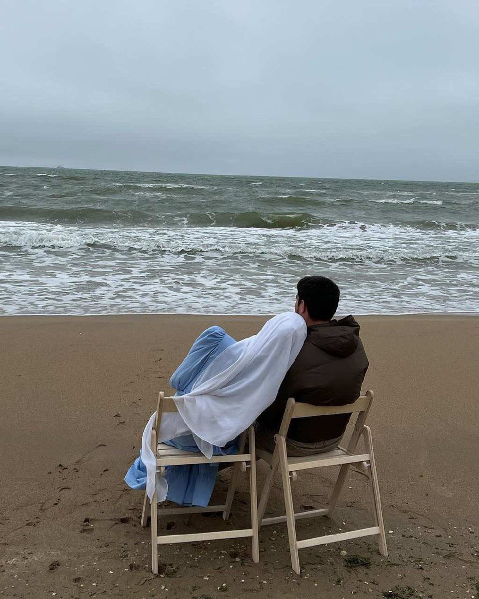 bckupacc99's tweet photo. So beautiful seeing someone who has been unlucky in relationship

&amp; finally being loved effortlessly by the right person https://t.co/uAlXL5SnVh