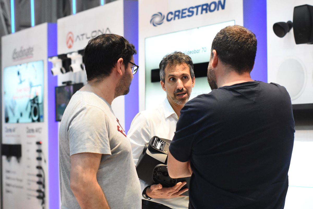 CAPERShow's tweet photo. #Soundtec participó por segunda vez en #Capershow y presentó todas las novedades de sus marcas representadas y comercializadas. Y además, brindó un workshop en la tercera jornada de #Capershow2023 sobre Audio Dante. https://t.co/4wakwiJxnC