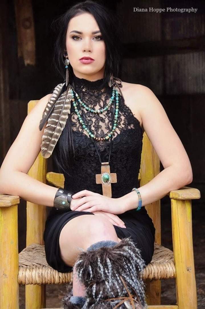 gloriousnative2's tweet image. 