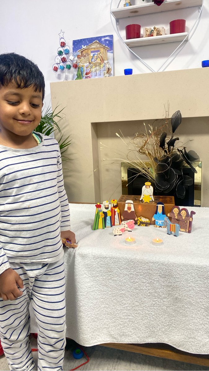 Stphilipevanspr's tweet photo. #dosbarthderbyn a #blwyddyn1 have been enjoying taking home the Travelling Crib each night. The children have used the Nativity figures to pray at home with their families as we await The Birth of Jesus. #spere #homelearning #travellingcrib @CatholicCardiff https://t.co/bUJnYPxwWk