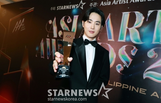 knockknock0408's tweet photo. SUHO
@weareoneEXO https://t.co/JKzHRQ6Xjw