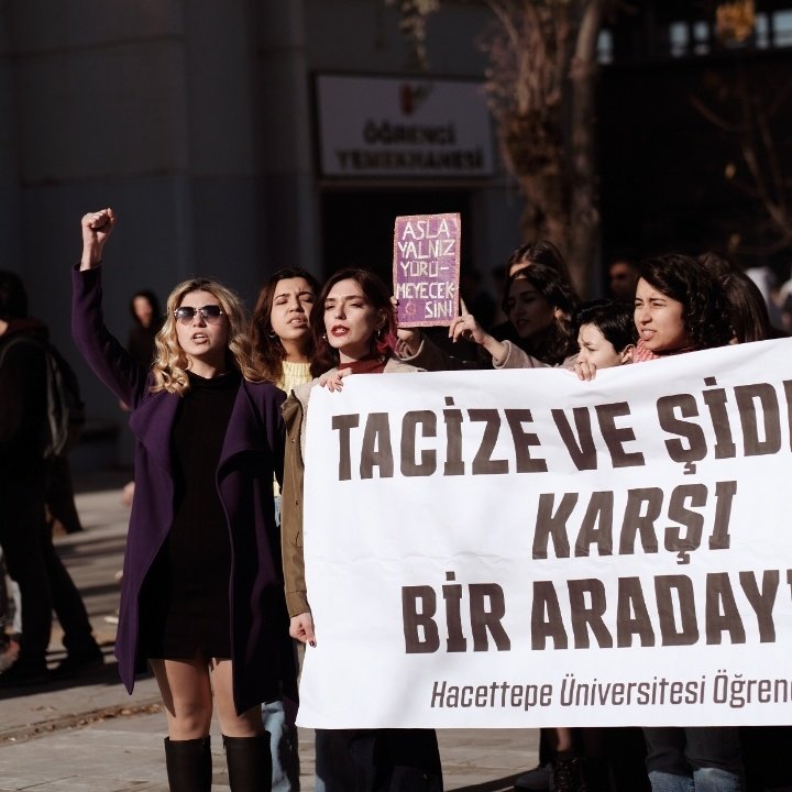 halilckrll's tweet photo. Eşit ve özgür bir kampüs için 📸 https://t.co/81btEl9gG8