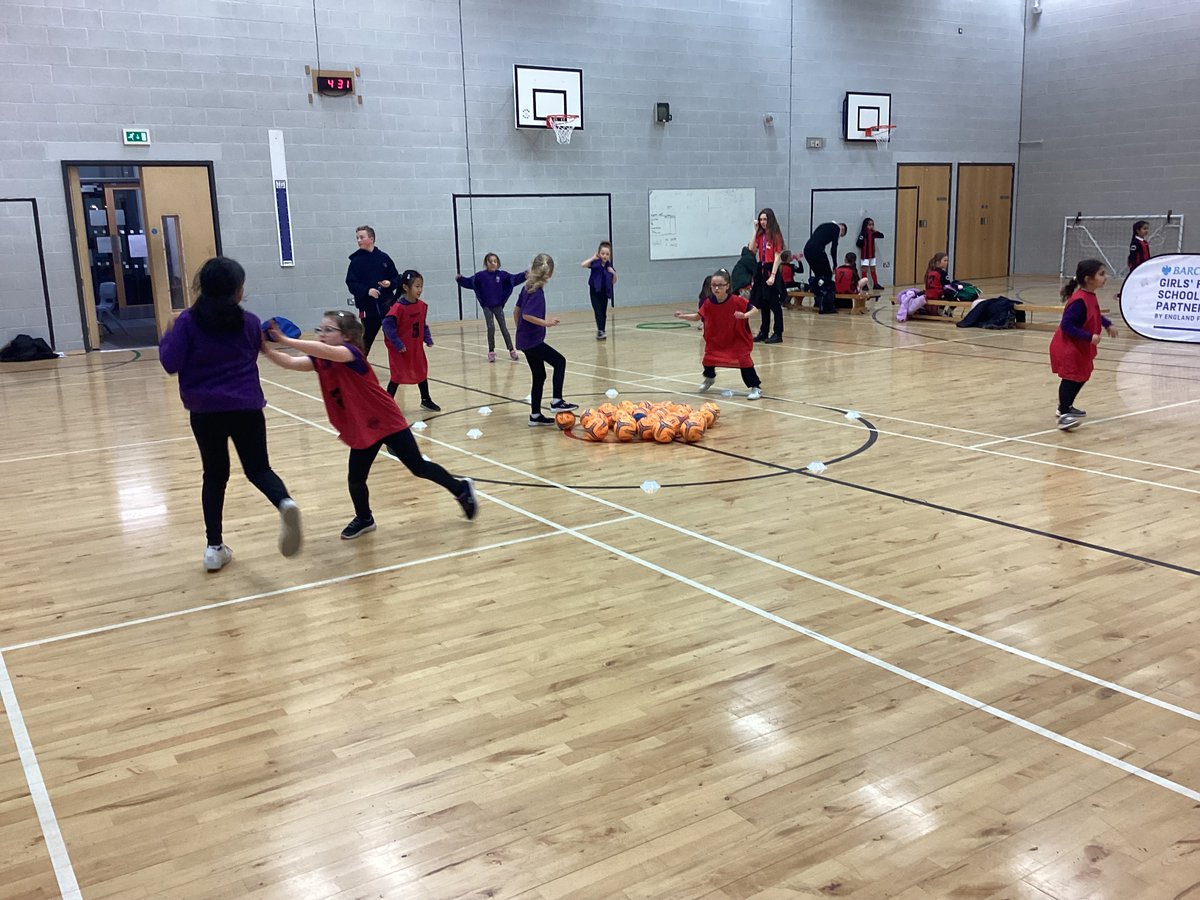 lowerfarmreach2's tweet photo. Our Year 3 and 4 children have had a great time so far this term, taking part in lots of sporting activities in and out of school. Here are some of the photos and videos from these activities. A big thank you to School Games for running and facilitating many of these activities. https://t.co/jU26cL86wS
