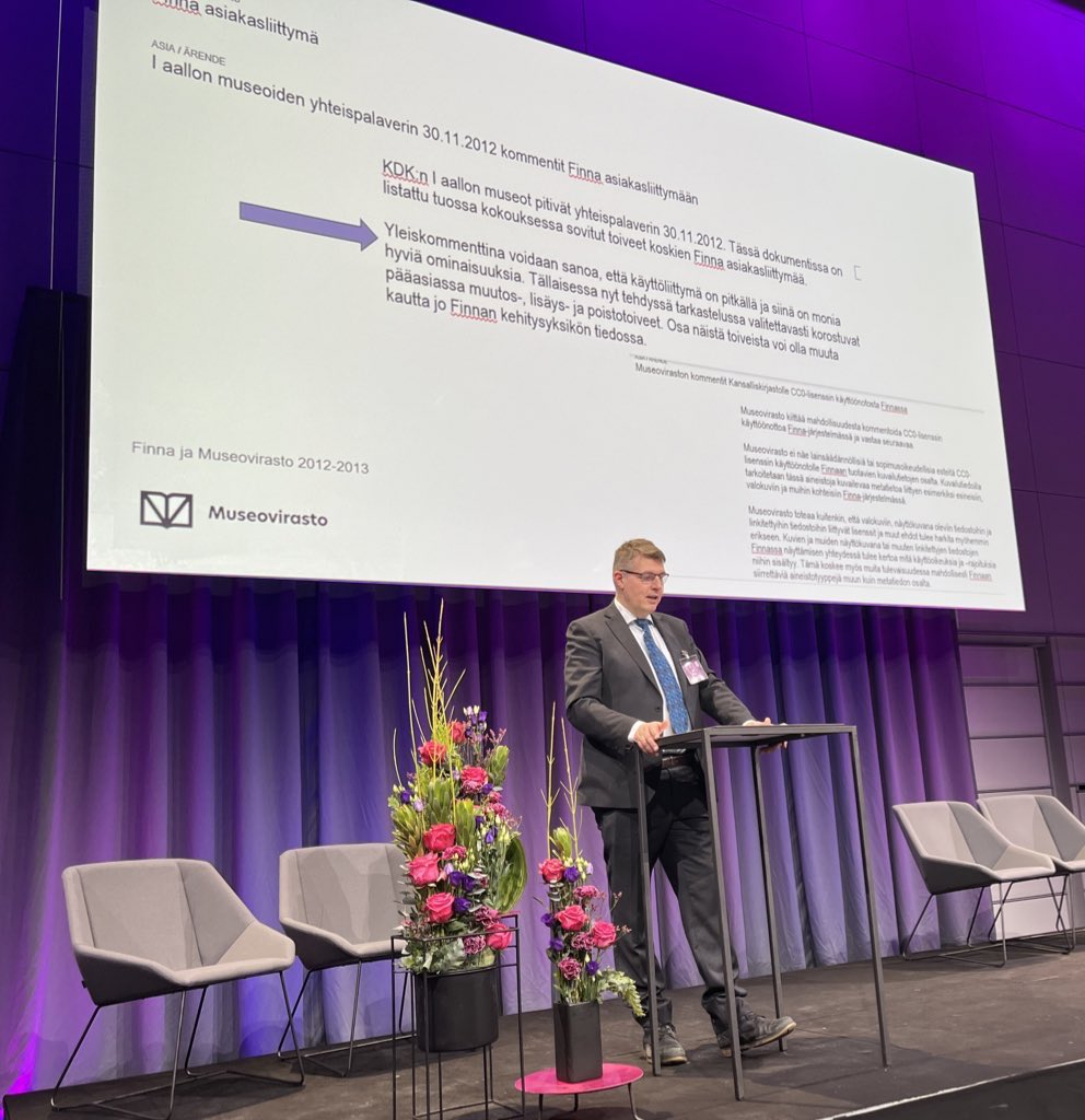 Finnafi's tweet photo. Museoviraston yli-intendentti Ismo Malinen @MalinenIsmo on ollut Finna-matkalla jo pitkään. Hän toimii nykyisen Finna-konsortion ohjausryhmän puheenjohtajana. Hän muisteli KDK-aikojen alkua, jossa jo mainittiin Finnalle olennainen yhteistyö ja avoimuus #finna10 https://t.co/Mq6577JDgb