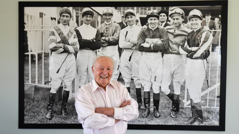 Birthday Boy Ron Hutchinson, 96 today, won the 2000 Guineas in 1960 on Martial.
In Part 2 of Staying on well - Ron reflected on the great jockeys and horses he rode against during his long career. <a href="/TheSportSocial/">Sport Social Podcast Network</a> 
chrt.fm/track/4F8ACF/t…