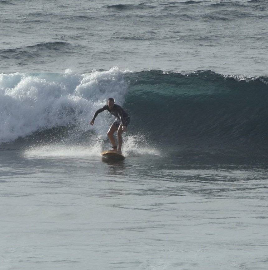 En attendant GTA 6, je m'entraîne déjà pour le surf 🏄‍♂️ Et les stunts en scooter 🤣
