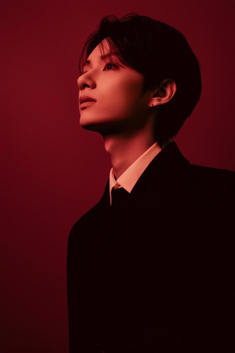 Ran_JJU's tweet photo. 준휘의 ‘Tencent Entertainment Awards’ 수상을 축하하고자 #𝙍𝙏 추첨 한 분께 <LIMBO 지포 라이터>를 선물해드립니다 .ᐟ.ᐟ

준휘야 수상 축하해! 올 한해 너무 수고 많았어♡
너를 사랑하게 된 건 모두 너의 노력 덕분이야.

#JUN_BreakthroughRisingArtist
#준_텐센트시상식_라이징스타축하해 https://t.co/Sjoi9Uzw7o