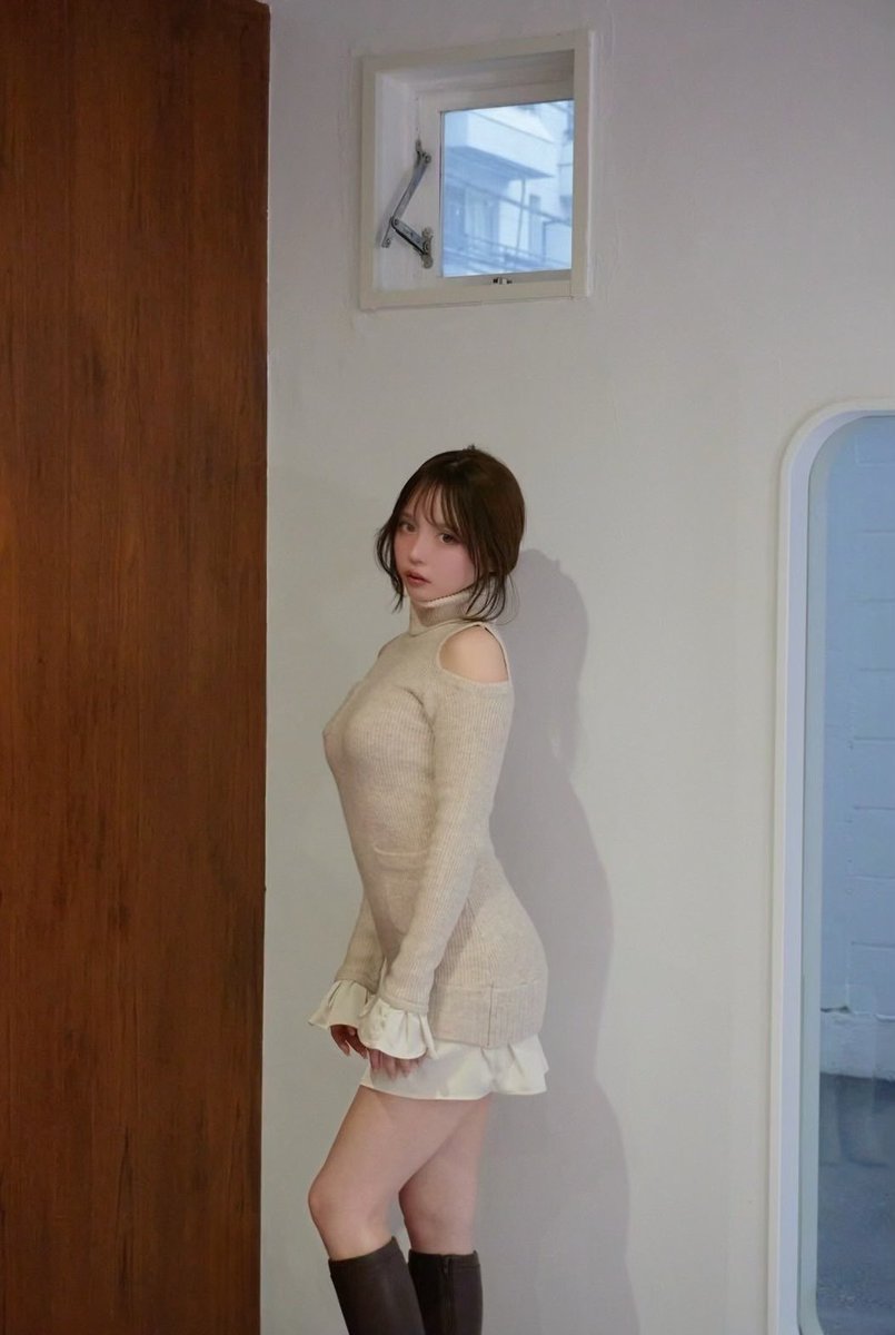 Demi knit mini dress color beige/black ¥16500-tax in ニットと