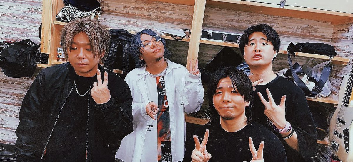 vo_shun's tweet photo. 昨日はたくさんのご来場ありがとうございました🙇‍♂️
沢山の人に支えられ感謝しかありません！
約8年DISCOを通じ、沢山の出会いや学びがありました。これは本当に宝物です！期間は少し空きますが必ずステージに戻りますので、今後ともよろしくお願い致します！DISCOを支えて頂きありがとうございました！ https://t.co/2ID9oTq9nX