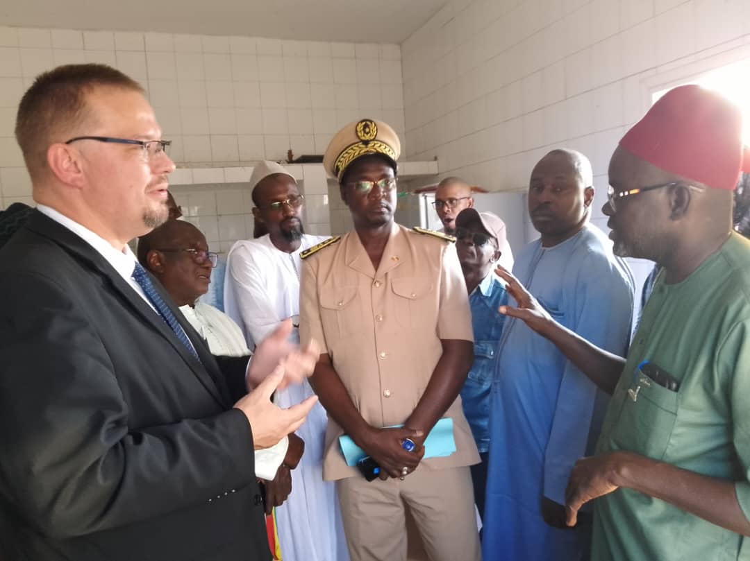 BZdaniuk's tweet photo. Grâce à l'#AidePolonaise, la coopérative de transformation de lait 🥛 de #Boulal dans la région de #Louga fut dotée d'un nouvel équipement facilitant la pasteurisation et augmentant ainsi le niveau de production - source de revenus des femmes de la localité. 
🇵🇱🇸🇳
#polskapomoc https://t.co/YYBEGWS5yZ