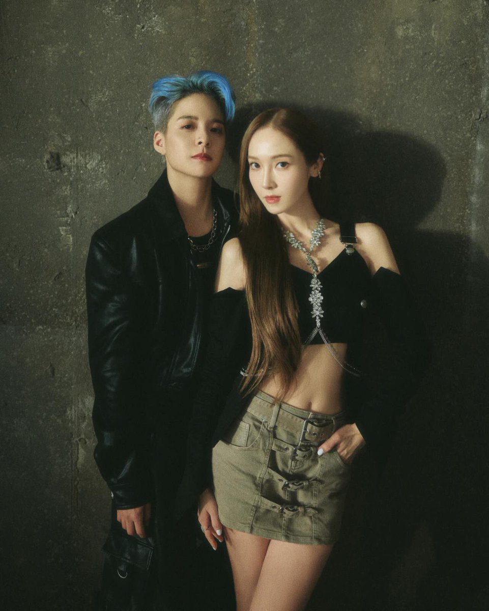 jessica_syjey89's tweet image. [Jessica Jung Instagram &amp;amp; Weibo] 231214

jessica.syj: D-1 💥 Get it? Got it? Good 👍🏻🎶
2023.12.15 6PM (KST)

#Jessica #GetItGotItGood #Amber #JessicaAndAmber #JessicaGetitGotitGood

Sy__Jessica: MV公开就在明天～Maomaos期待吗？😎🎶🖤
➫ 2023.12.15 6PM (KST)

#JessicaJung #제시카