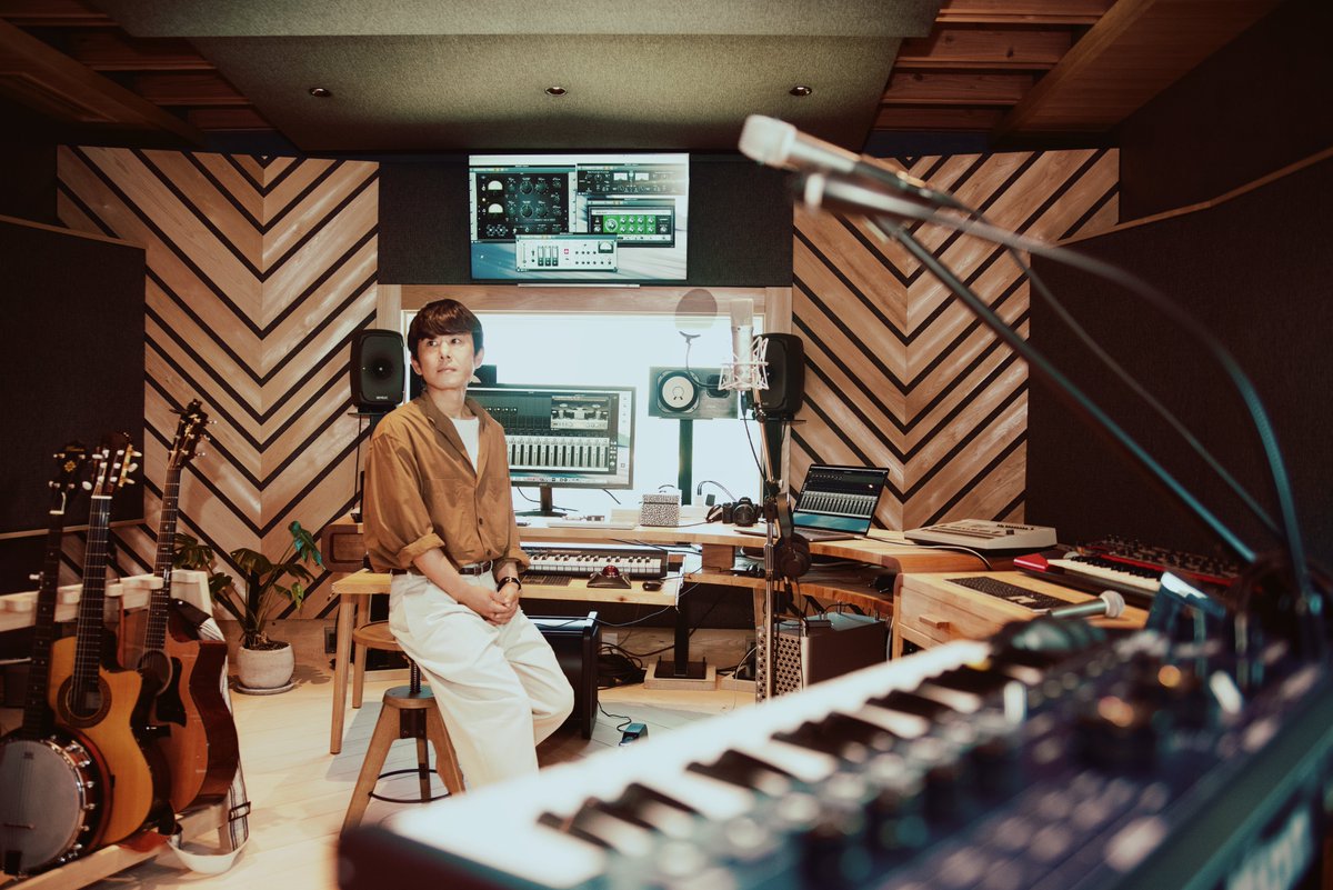 apogee_official's tweet photo. 【ラジオ出演情報📻】

来週12月18日(月) 24:00 〜
FM802  MIDNIGHT GARAGE に
永野亮がコメント出演します🎙

3ヶ月連続でリリースしたソロ作を
自身の声で振り返っていきます！
ぜひ聴いてくださいね🎧

#FM802 #802MG https://t.co/aoeJPZ084B