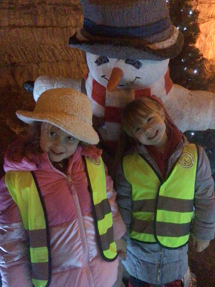Penclawdd's tweet photo. #Pencflam What a joyous day in Dan Yr Ogof Caves - we loved the dinosaur trail and were wowed by the caves…the children are extremely happy and we all feel so Christmassy! #Pencfun https://t.co/prsI5762jy