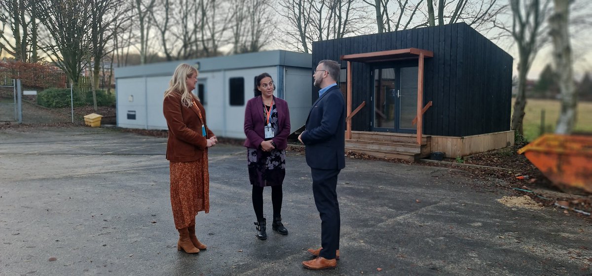 Harrogate College tweet media