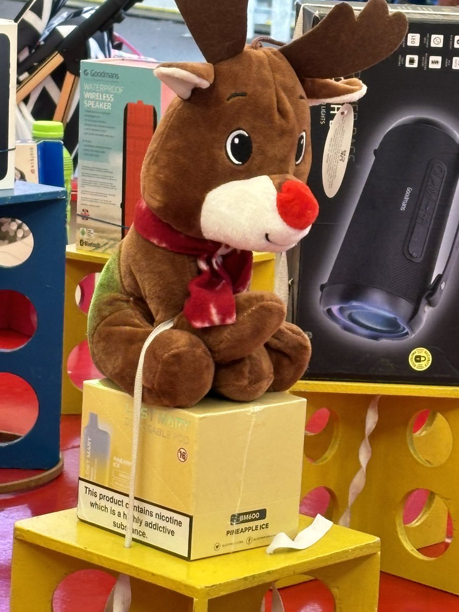 jaymiewright99's tweet photo. Still thinking about the carnival game at Edinburgh Christmas markets with the chance to win a reindeer teddy and a lost Mary https://t.co/WXWXBlmjW1