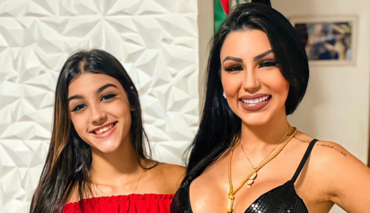 MemeirosM's tweet image. Jenny Miranda Conta Que Previu Gravidez De Bia Miranda Durante Sonho: ‘Emocionada’ memeiros.com/2023/12/jenny-… #BiaMiranda #DJBuarque #Famosos #JennyMiranda #PreviuGravidez