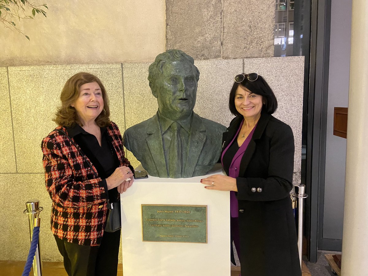 educate_talent's tweet photo. These two men were not friends yet they crossed the divide & brought peace to Nth Irl. Poignant to be present at unveiling in Leinster House #DavidTrimble #JohnHume. It is people who are not friends that we need to make peace. Let us learn from history #Israel #Palestine #Biden https://t.co/VkkKL57PUN