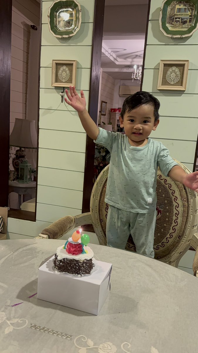 WaniKamaruddin's tweet photo. Happy 2nd Birthday Ilhan Saif 💙 https://t.co/WggAZVHw9m