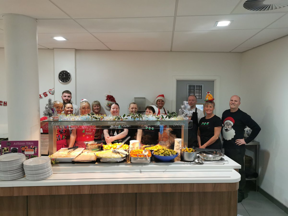 All ready for Christmas lunch <a href="/NewcastleHigh/">Newcastle High School for Girls (GDST)</a> <a href="/OliCullers/">Oli Cullingworth</a> <a href="/melrahaman/">Melissa Rahaman</a> <a href="/HolroydHowe/">Holroyd Howe</a>