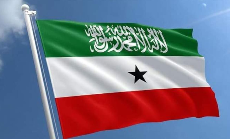Fowsio_Ibrahim's tweet photo. The land of peace is the land of happiness, #Somaliland the land from #Africa of Hug and love. https://t.co/l82ad5qzHK