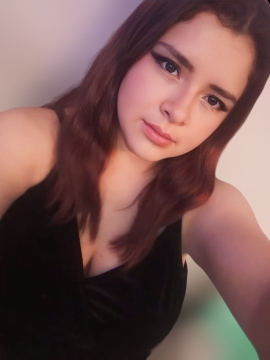 dianahymtz's tweet photo. Ayuden a ganar seguidores a mi amiga, @LilithLaVampi va comenzando y promete que va a enseñar todo si la siguen... Esta bien hermosa mi amiga!!! https://t.co/yp2nzmCvGQ