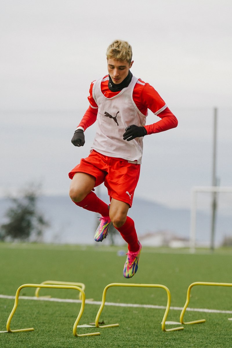scbragaformacao's tweet photo. Preparados. Focados na nossa missão 🫡

#Sub16 | SC Braga 🆚 GD Chaves

🗓️ 17/12
⏰ 11h00
🏟️ Cidade Desportiva

#PorMaisFuturo https://t.co/G7NVSq1z3U