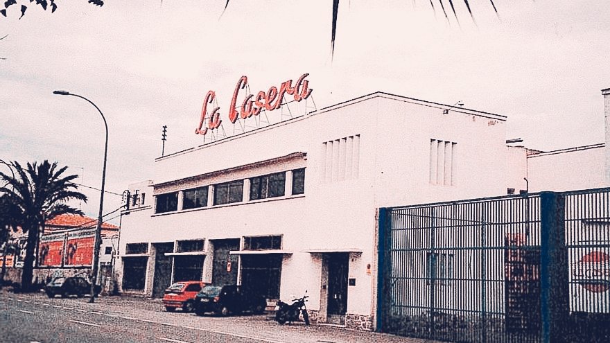vvistabella's tweet photo. ¿A quién no le va a gustar un edificio de La Casera de 1958 convertido en un Centro Cultural? #Visbella #Murcia https://t.co/DRwWI1c4l5
