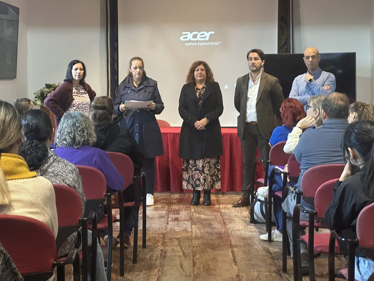 ✅ <a href="/AytoTacoronte/">PRENSA TACORONTE</a> incorpora a 99 personas desempleadas a través del Programa de Empleo Social 2023/2024 

Más ℹ tacoronte.es/noticias/2023/…

#Tacoronte #empleosocial #empleo #contrataciones