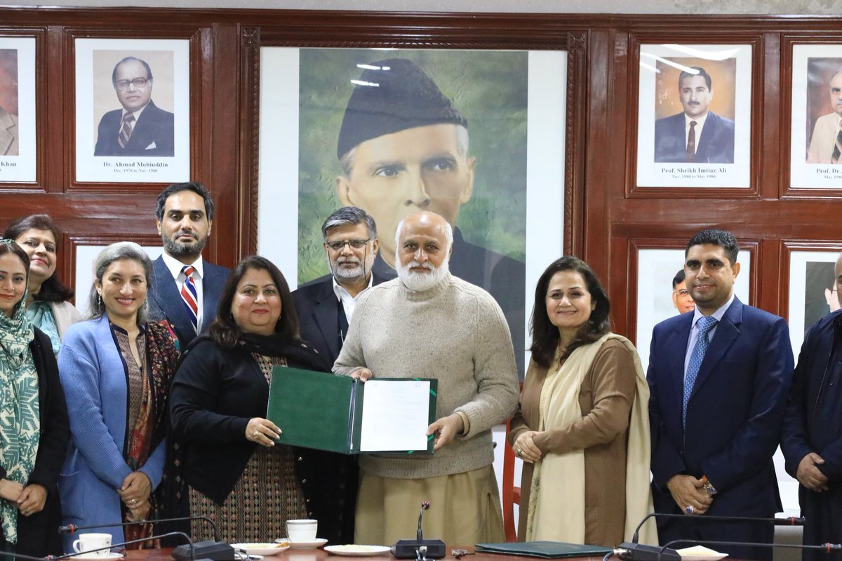oricqau's tweet photo. MoU signing Ceremony between Quaid-i-Azam University, Islamabad and Rawalpindi Women University https://t.co/zaBjdlj9eW