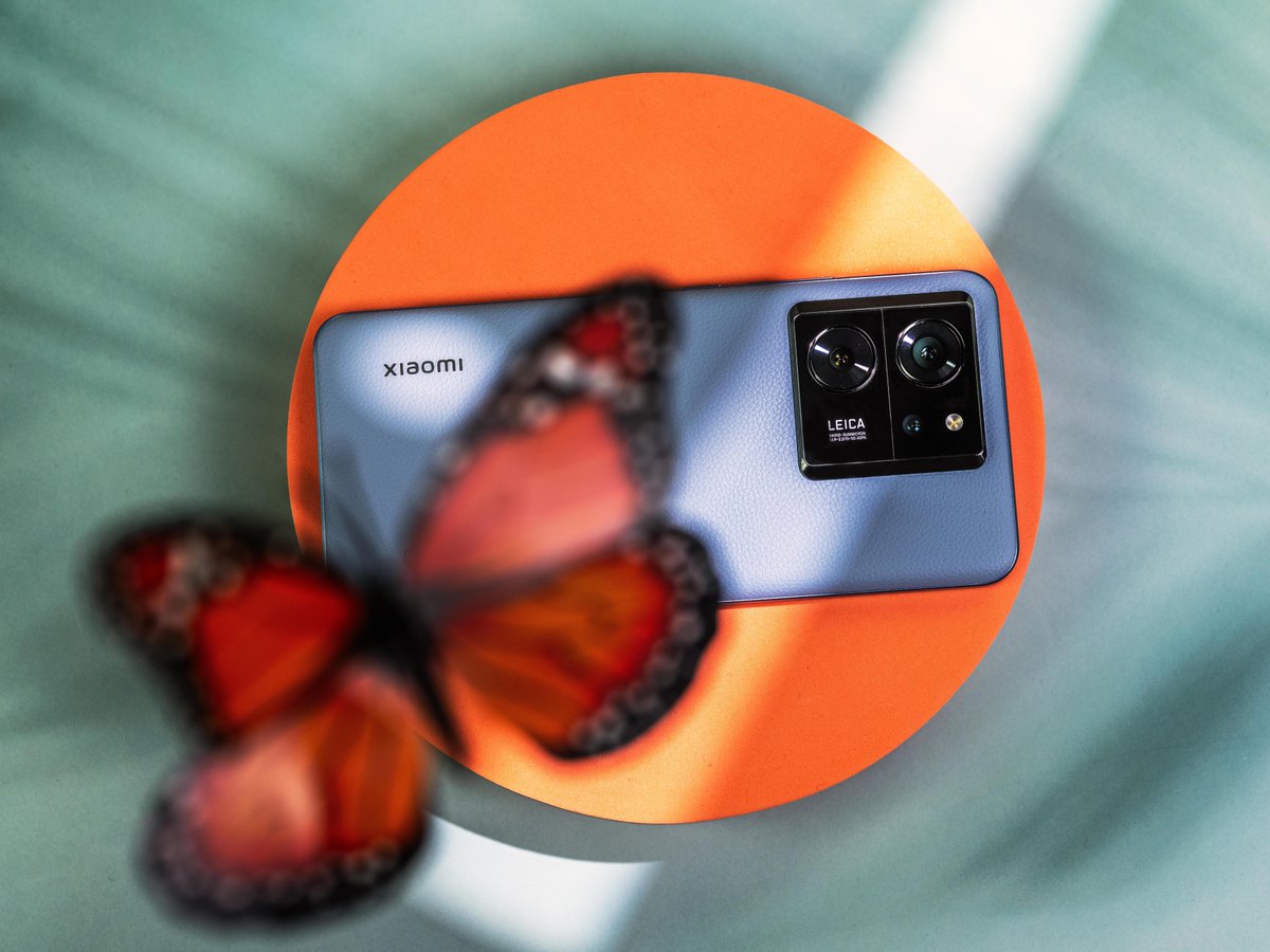 Xiaomi's tweet photo. Nature's elegance meets modern tech. Alpine Blue is looking great! 🦋
See more👉 https://t.co/wZKsZNN7nc
📸by Cristina (IG: cristinavenedictmobile) #Xiaomi13TPro #MasterpieceInSight https://t.co/qurlY50Oh2