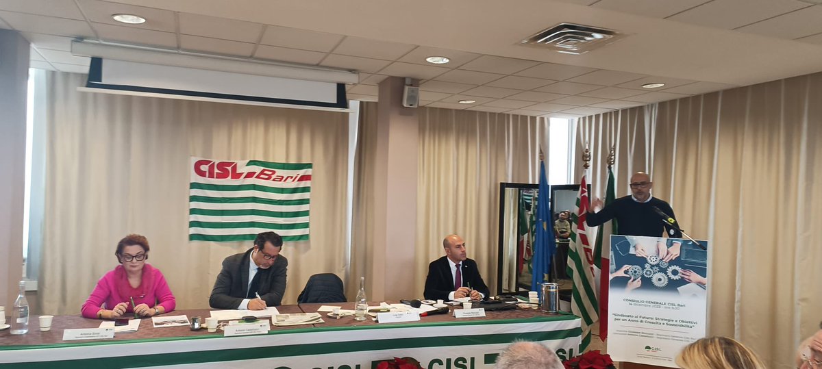 filcabari's tweet photo. Avviati i lavori del consiglio generale @cisl_bari al quale intervengono il segretario Generale Giuseppe #Boccuzzi della Cisl Bari, Antonio #Castellucci segretario generale della Cisl Puglia Tonia Sinisi della segreteria @cislbari e Luigi #Sideri della #Filca #Cisl Bari https://t.co/7YY9qZtA1i