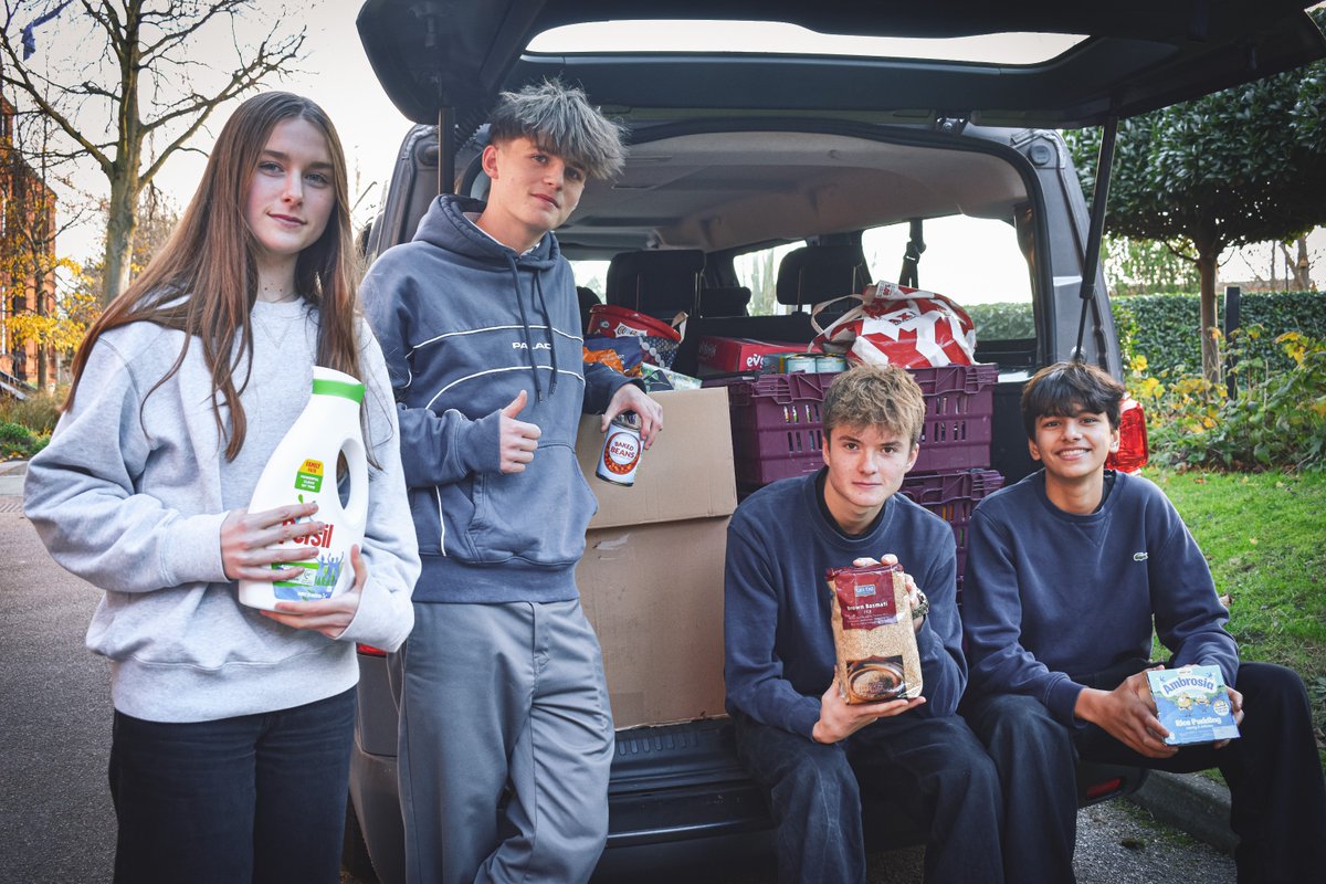 AlleynsSchool's tweet photo. 🌟 Thank you to all the kind, generous humans who donated to our 5-days of Christmas food collection campaign - run in support of local charities @albrightonse22, @foodbanknoorwood, and @under_1_sky 🫶 You ROCCK! #AlleynsCommunity #AlleynsVolunteering https://t.co/V3S0sNywCX