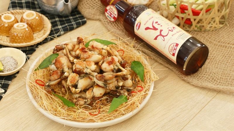 huefoodcook's tweet photo. Frogs hide in the bushes and drink freely. Happy evening everyone.
Ếch núp lùm nhậu thả ga 
Chúc cả nhà một buổi tối vui vẻ
#tasty #deliciuos #AAA2023inPH https://t.co/id92ou86js