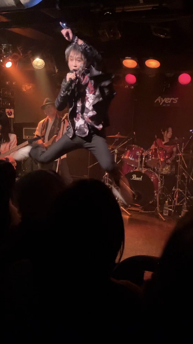 Vinsmoke_Aki's tweet photo. 2023.12.9  トラキャンフェスvol.3
〜俺たちのサンクチュアリ-聖域-〜
我々TRASH CANDY'Sのライブ映像アップされましたーっ🎉✨😎
あの熱きサンクチュアリの夜を再び…☆
#TRASHCANDY 
#GRANRODEO好き
#谷山紀章リスペクト

https://t.co/EBDjdNalOx https://t.co/YM156BO3Re