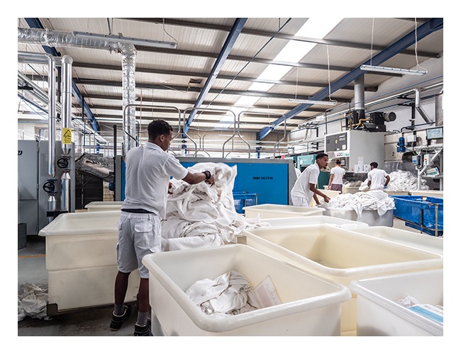 AguasPontaPreta's tweet photo. Em novembro, a lavandaria industrial #NETSAL ultrapassou os 25 milhões de quilogramas de roupas lavadas desde o início da sua atividade, em maio de 2011 #IlhadoSal #CaboVerde https://t.co/pAXOfCyxe0