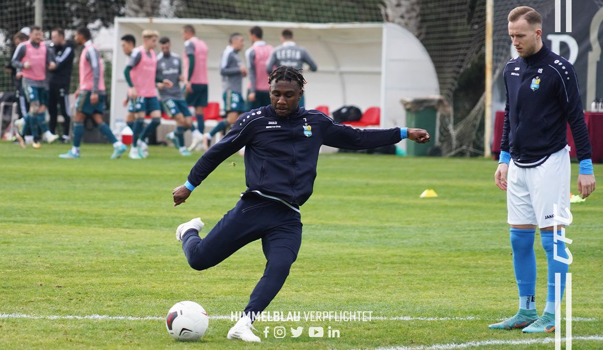 📅 Trainingslager, drei Testspiele und zwei Hallenturniere: In der Winterpause 2024 testet der #ChemnitzerFC unter anderen gegen @HallescherFC und @Alemannia_AC. 🏋️‍♂️ Winterfahrplan 👉 tinyurl.com/48udurtx #CFC #HimmelblauVerpflichtet #RLNO