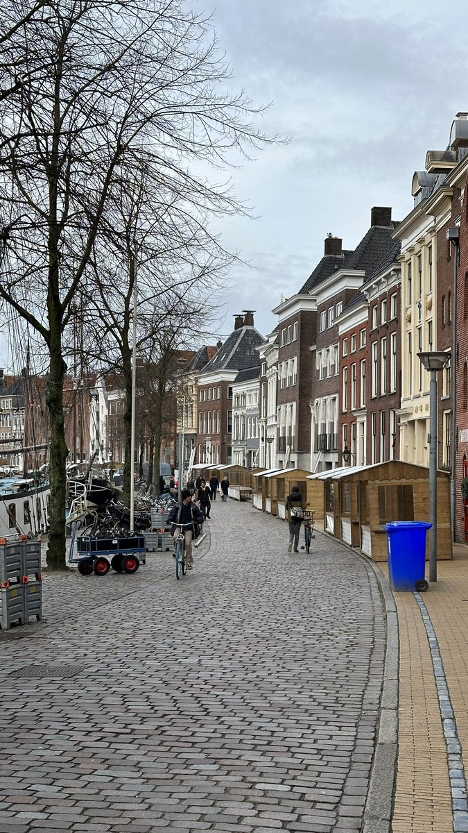 stefvanderziel's tweet photo. #Winterwelvaart in opbouw
#Groningen #HogeDerA https://t.co/QEcY8pS3YA