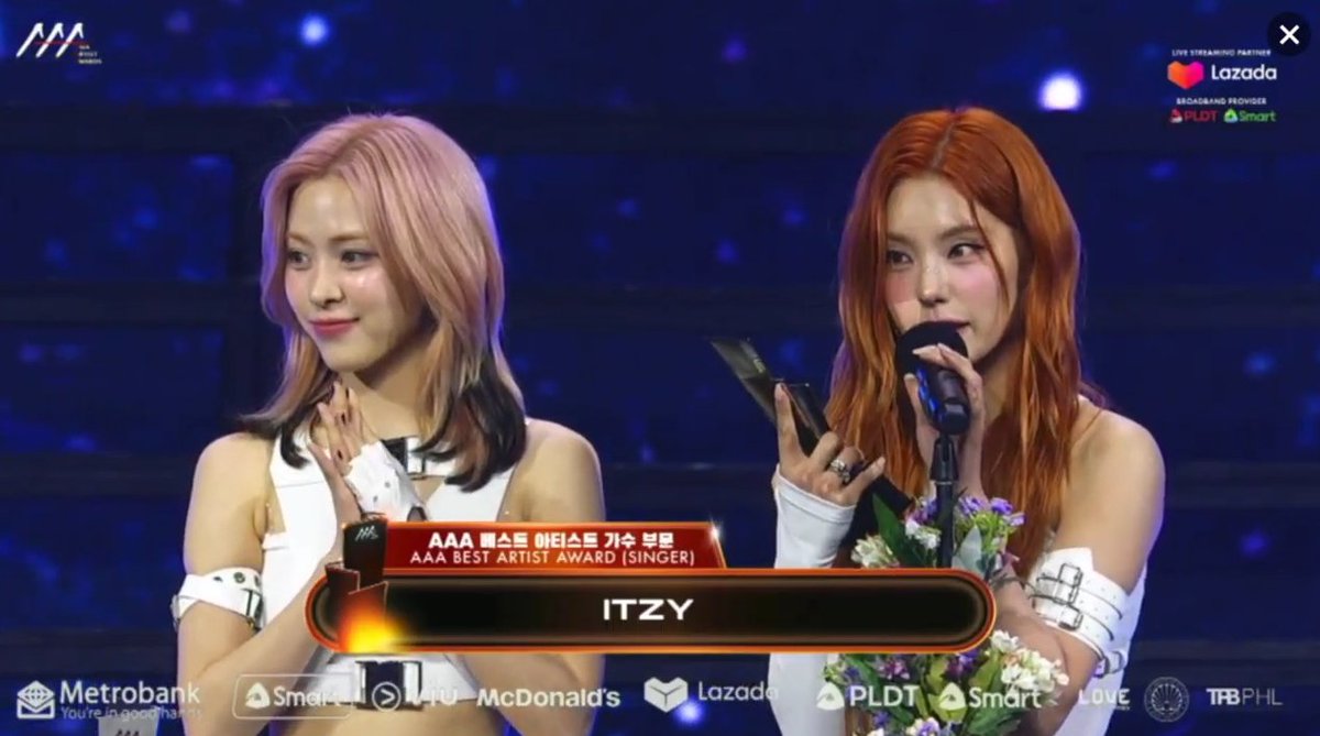 ITZY has won " AAA Best Artist Award" at the 2023 AAA!  🏆

PERFORMANCE ACES AT AAA 
#ITZY_AAA2023 #2023AAA <a href="/ITZYofficial/">ITZY</a>