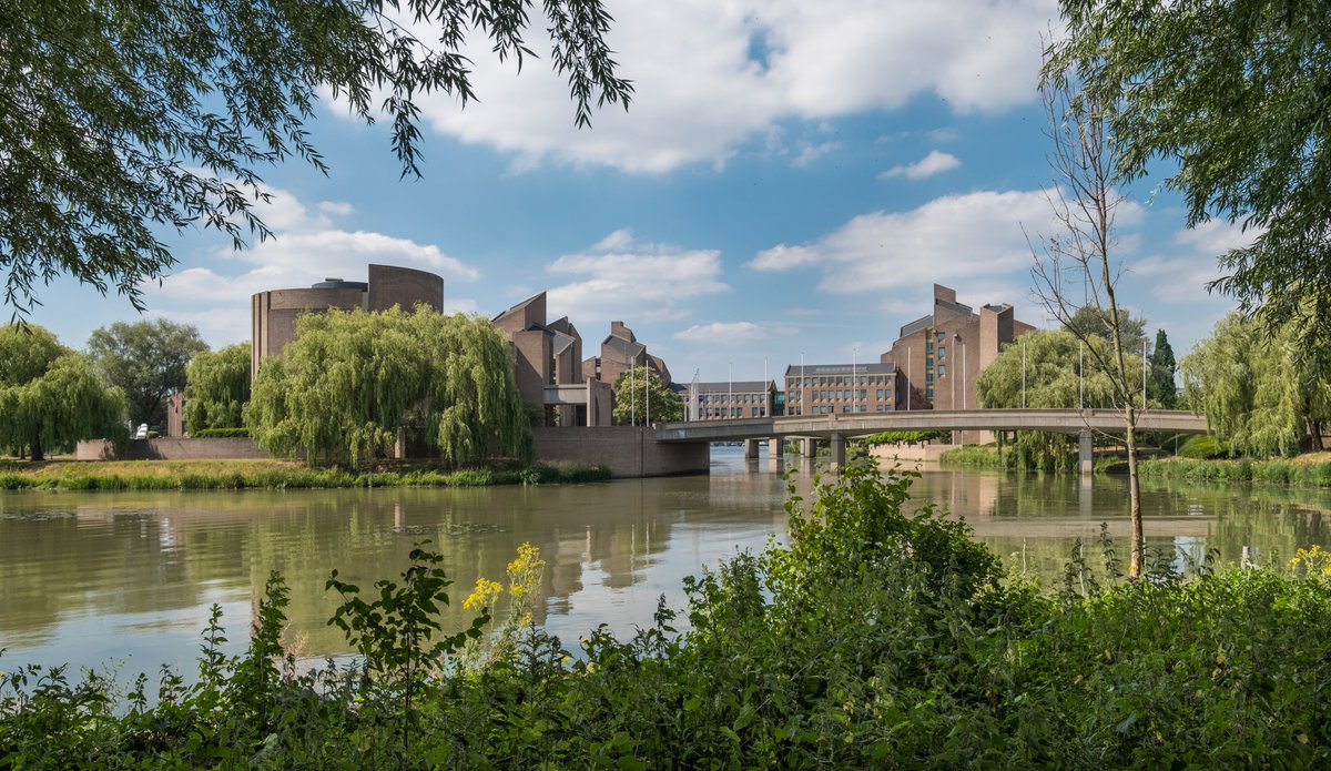 📣Morgen, vrijdag 15 december, start het #LimburgsParlement om 09.30 uur met vergaderen. 📆Mis het niet! 
Bekijk de stukken📄en volg de vergadering live via bit.ly/3TnzmmW🎞️

#PSLimburg #besluitvorming