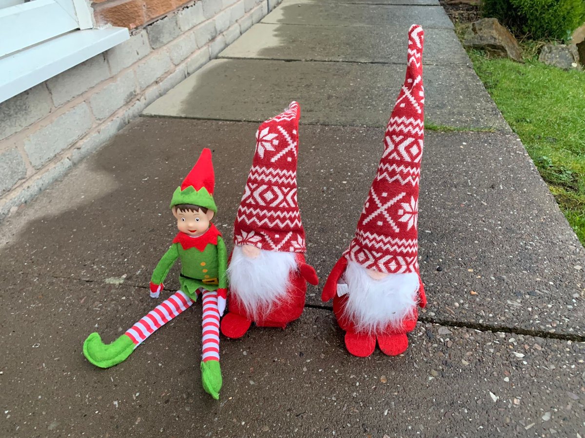 TravelSmartSoT's tweet photo. Active Andrew and his friends are showing that it is often quicker to walk to school than go in the car #ModeshiftCycleBells #WalkCycleScoot @Be_Travel_Smart @EalingSTARS https://t.co/O4PqCfWmn8
