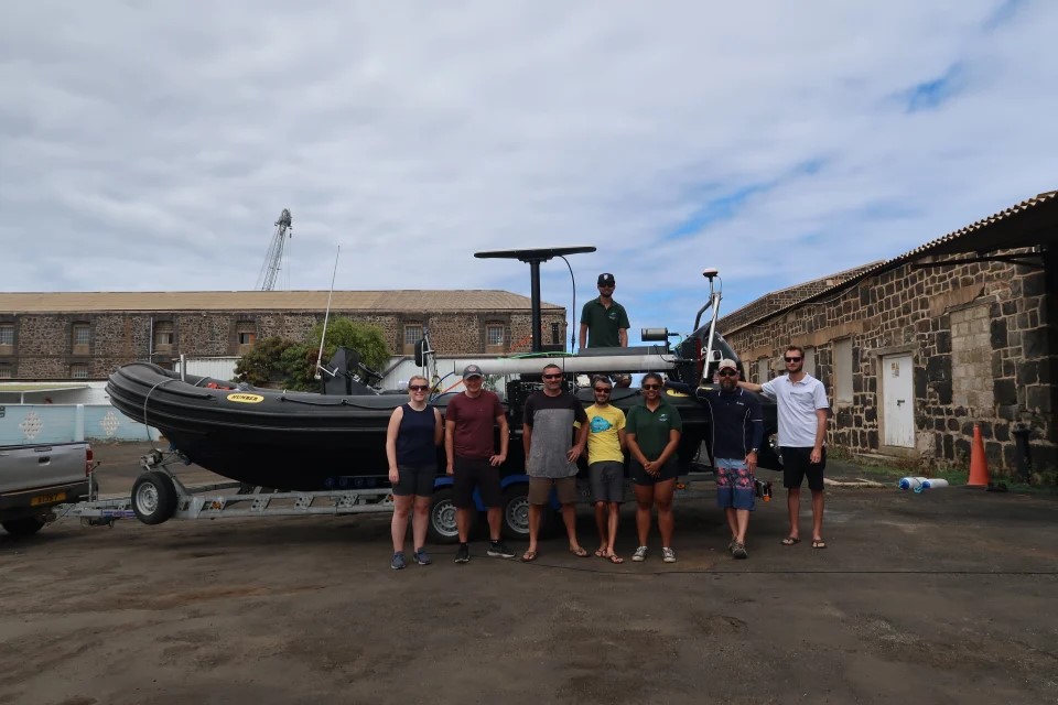 📸 In photos: marine surveying a volcanic island. Members of the @BGSMarineGeo team recently completed marine surveys around Ascension Island in the South Atlantic Ocean. Find out what life was like on the island, and see the unique landscape here: bgs.ac.uk/news/in-photos…