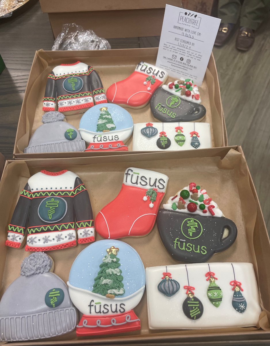 FususbyAxon's tweet photo. A sincere Thank You to our team for all of their hard work and accomplishments this year! We wish everyone a Happy Holiday and look forward to 2024! https://t.co/2uVMvPjiON