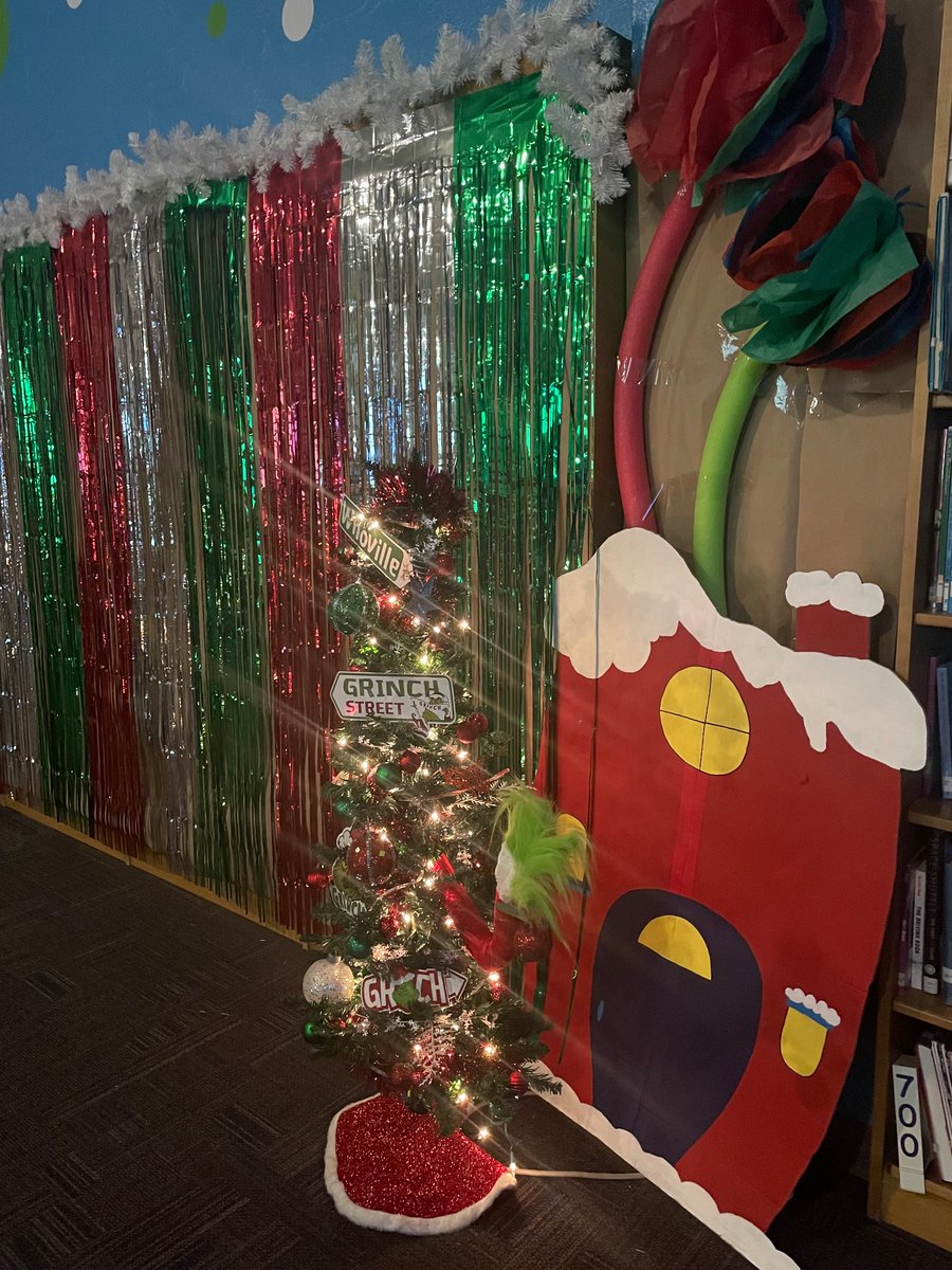 mrswachs's tweet photo. Itβs hard to be βgrinchyβ when Christmas spirit is in a large supply! πππ#ready2party @southallegheny https://t.co/61VJktr9SA