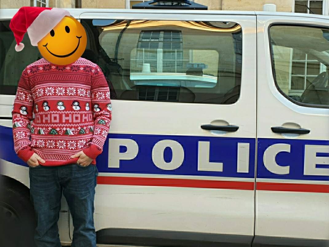 FemmeD1flic's tweet image. Prêts à dégainer vos pulls à tête de renne ?? 😃
Demain, c'est la journée internationale du #PullDeNoel !
#PullMocheDeNoel